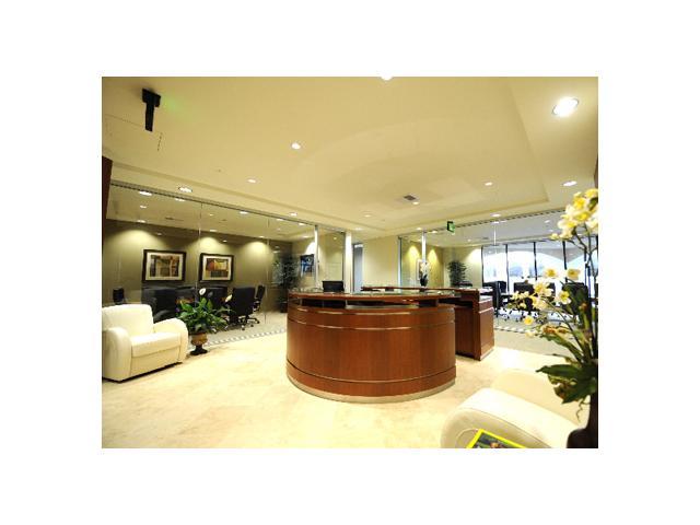 2945 Townsgate Rd in Thousand Oaks