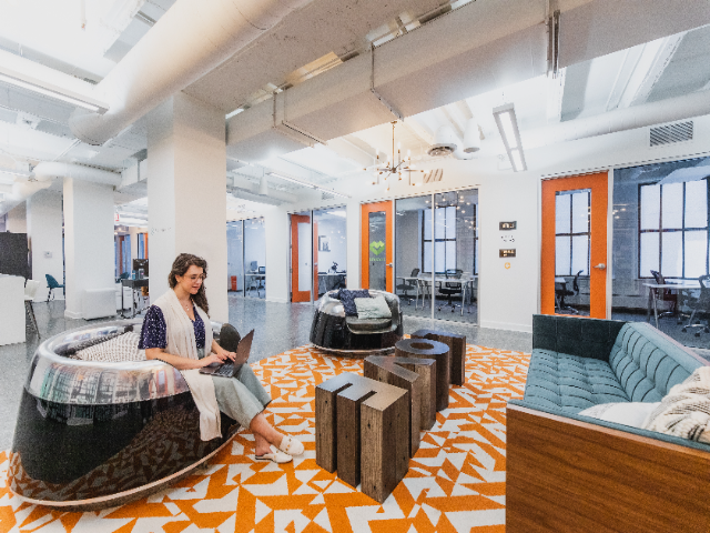 318 W Adams St in Chicago