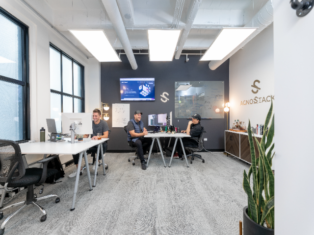 318 W Adams St in Chicago