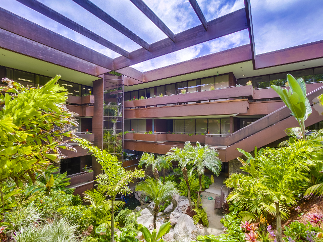 445 Marine View Ave in Del Mar