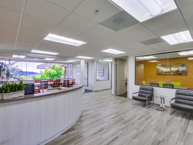 445 Marine View Ave in Del Mar