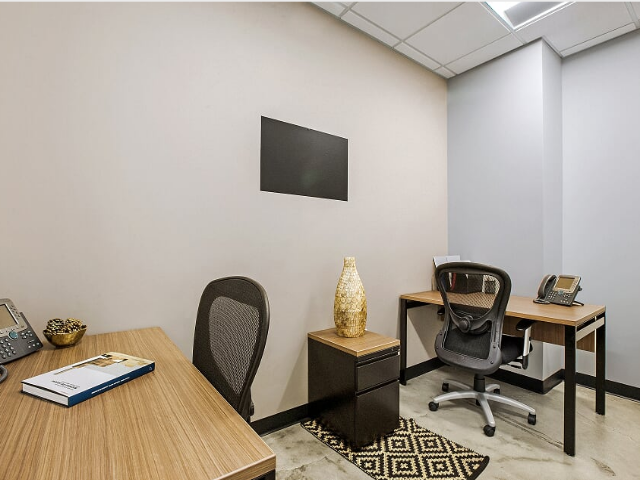 473 E Carnegie Dr in San Bernardino