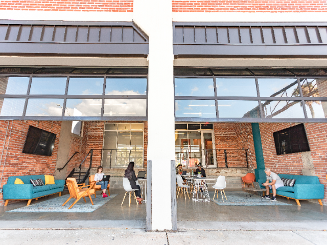 25 N Market St in Jacksonville